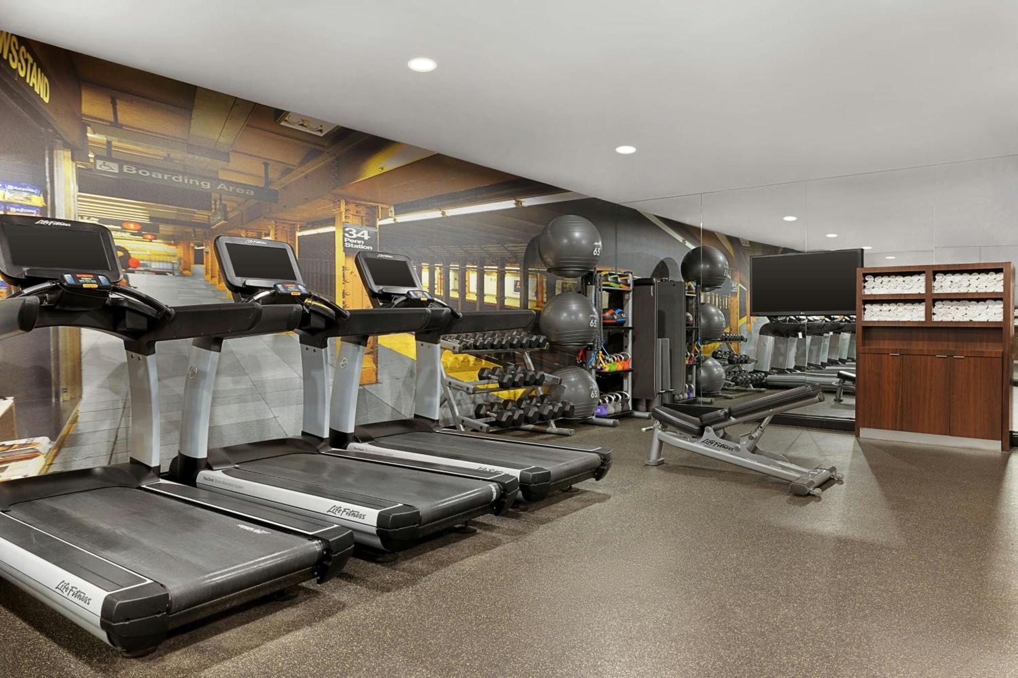 Courtyard By Marriott New York Manhattan/Chelsea Экстерьер фото