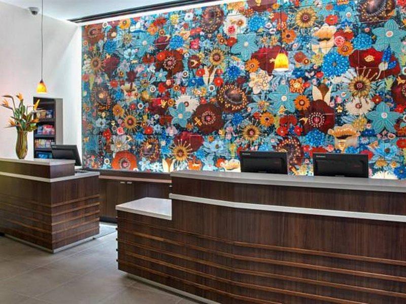 Courtyard By Marriott New York Manhattan/Chelsea Экстерьер фото