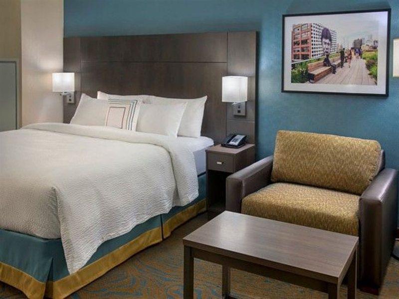 Courtyard By Marriott New York Manhattan/Chelsea Экстерьер фото