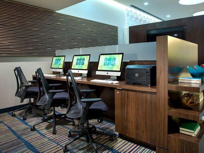 Courtyard By Marriott New York Manhattan/Chelsea Экстерьер фото