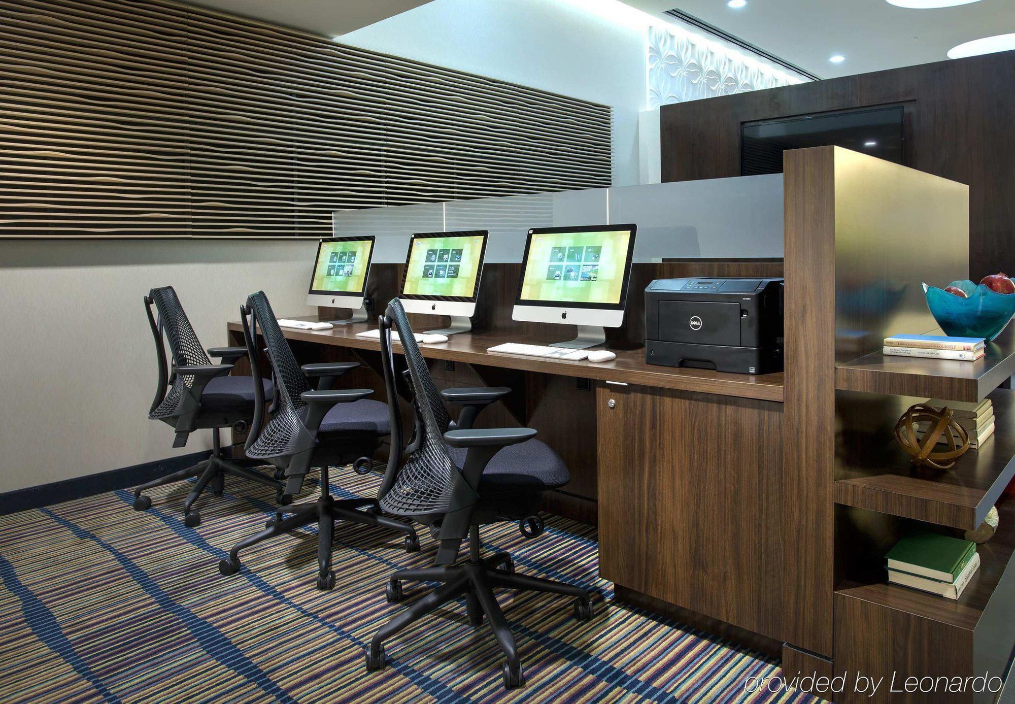 Courtyard By Marriott New York Manhattan/Chelsea Экстерьер фото